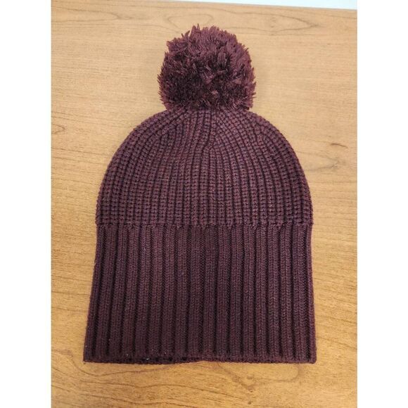 UGG Women's Burgundy Wool Blend Cardi Stitch Yarn POM Winter Hat! - Picture 4 of 6